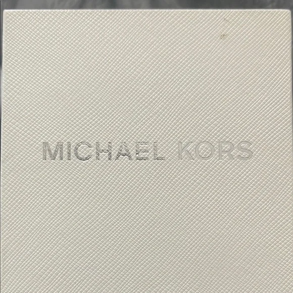 Michael Kors | Accessories | Michael Kors Textured Cream Box  display picture 1